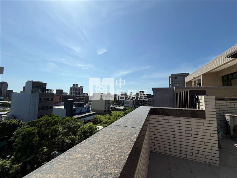 觀音草漯市區電梯透天房屋室內格局與周邊環境