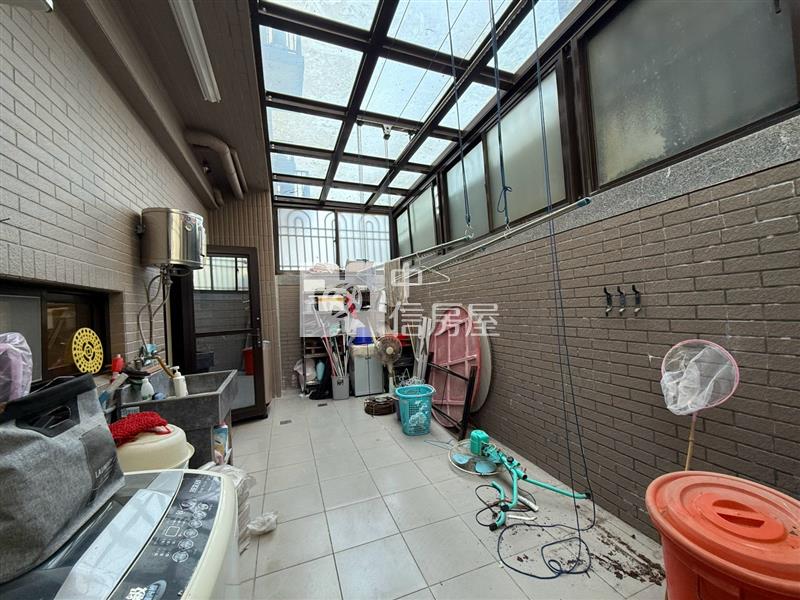 觀音草漯市區電梯透天房屋室內格局與周邊環境