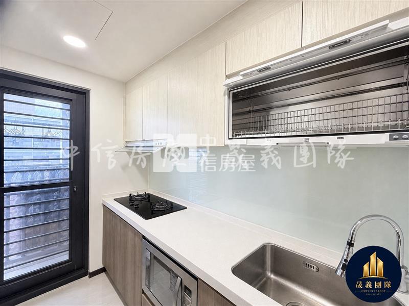 A7高樓層邊間戶|三房最好戶型大車位| 精緻裝潢即可入住房屋室內格局與周邊環境