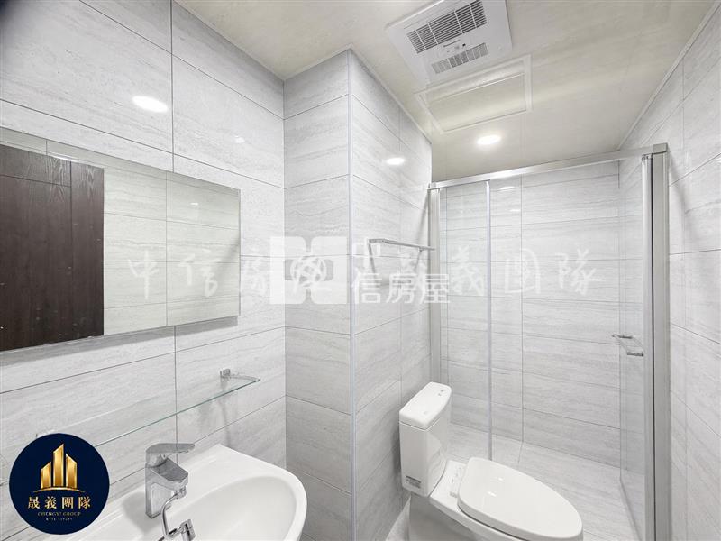 A7高樓層邊間戶|三房最好戶型大車位| 精緻裝潢即可入住房屋室內格局與周邊環境