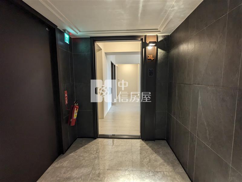 青埔大華畔無限景觀全新未住3房雙衛浴+平車房屋室內格局與周邊環境