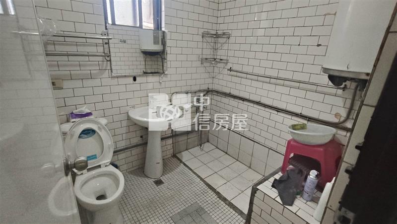 中壢區健身公寓三房(鐵皮加蓋)房屋室內格局與周邊環境