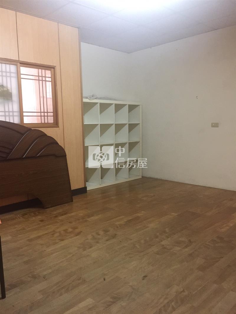 龍潭市區可營業透天房屋室內格局與周邊環境
