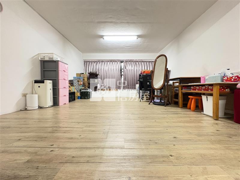 新平國小臨路透天房屋室內格局與周邊環境