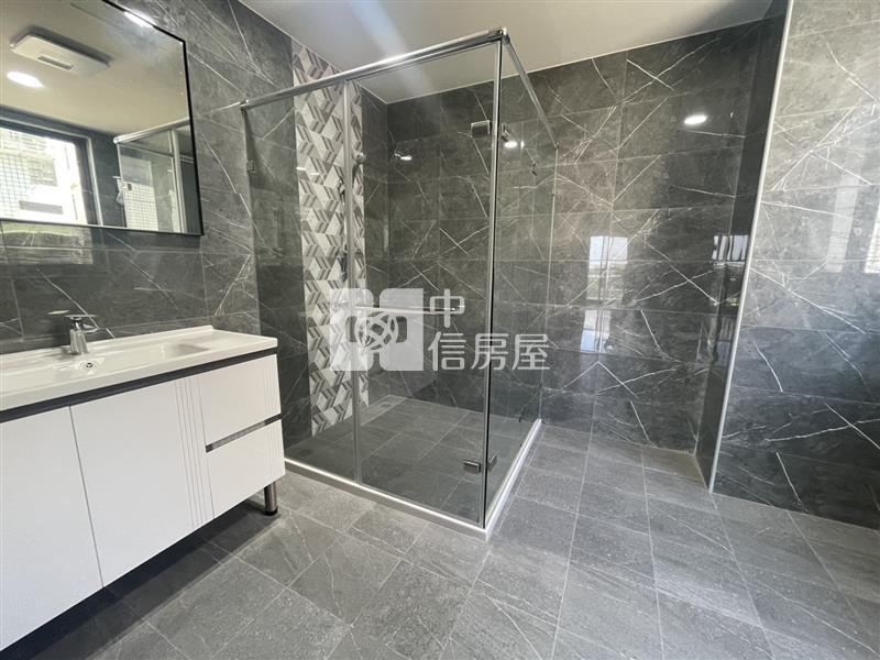 近青埔新成屋別墅房屋室內格局與周邊環境