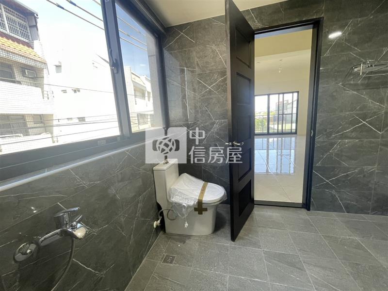 近青埔新成屋別墅房屋室內格局與周邊環境