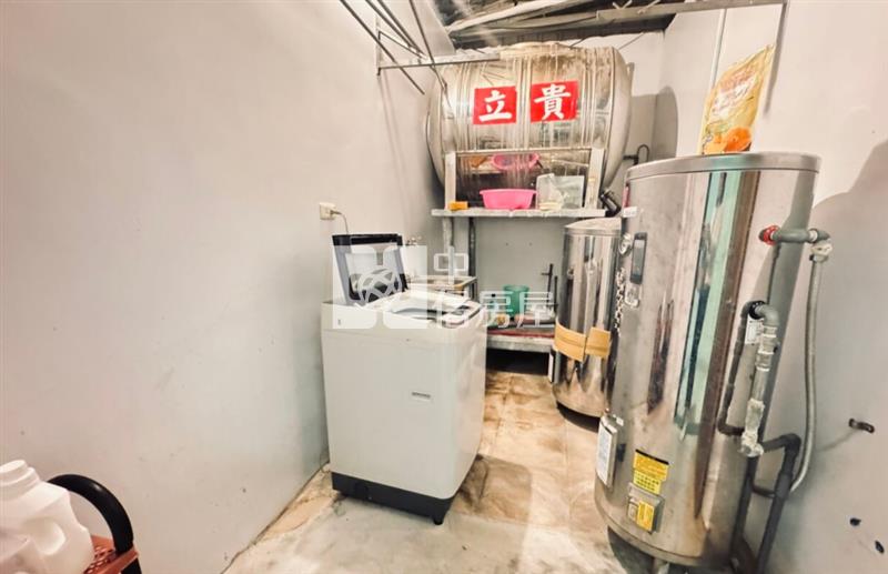 花蓮海濱7房面寬5.8米收租透天房屋室內格局與周邊環境