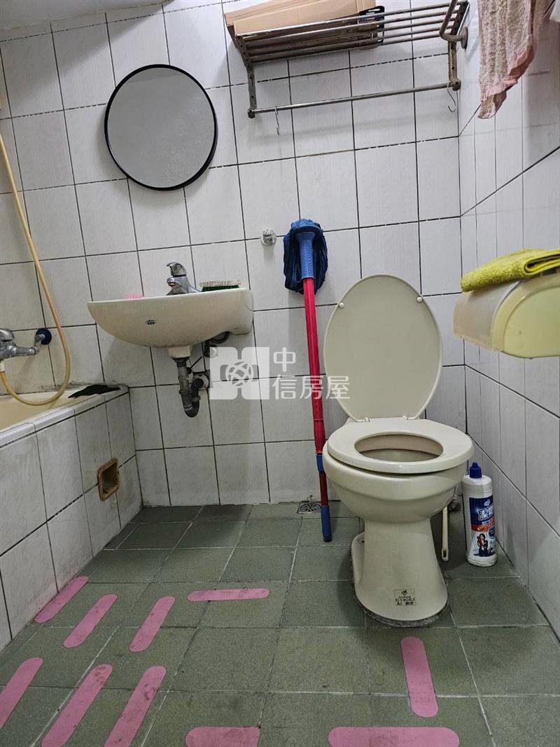 萬巒市區大路邊透天房屋室內格局與周邊環境