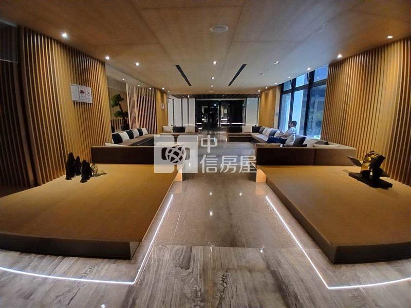 A18高鐡站前新銳尊爵三房房屋室內格局與周邊環境