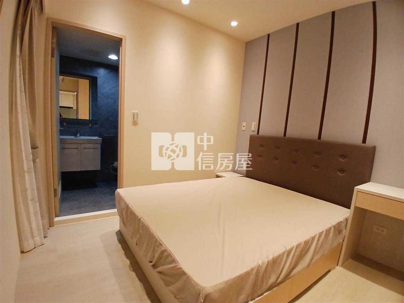 A18高鐡站前新銳尊爵三房房屋室內格局與周邊環境