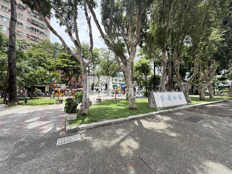 公園旁陽光景觀套房房屋室內格局與周邊環境
