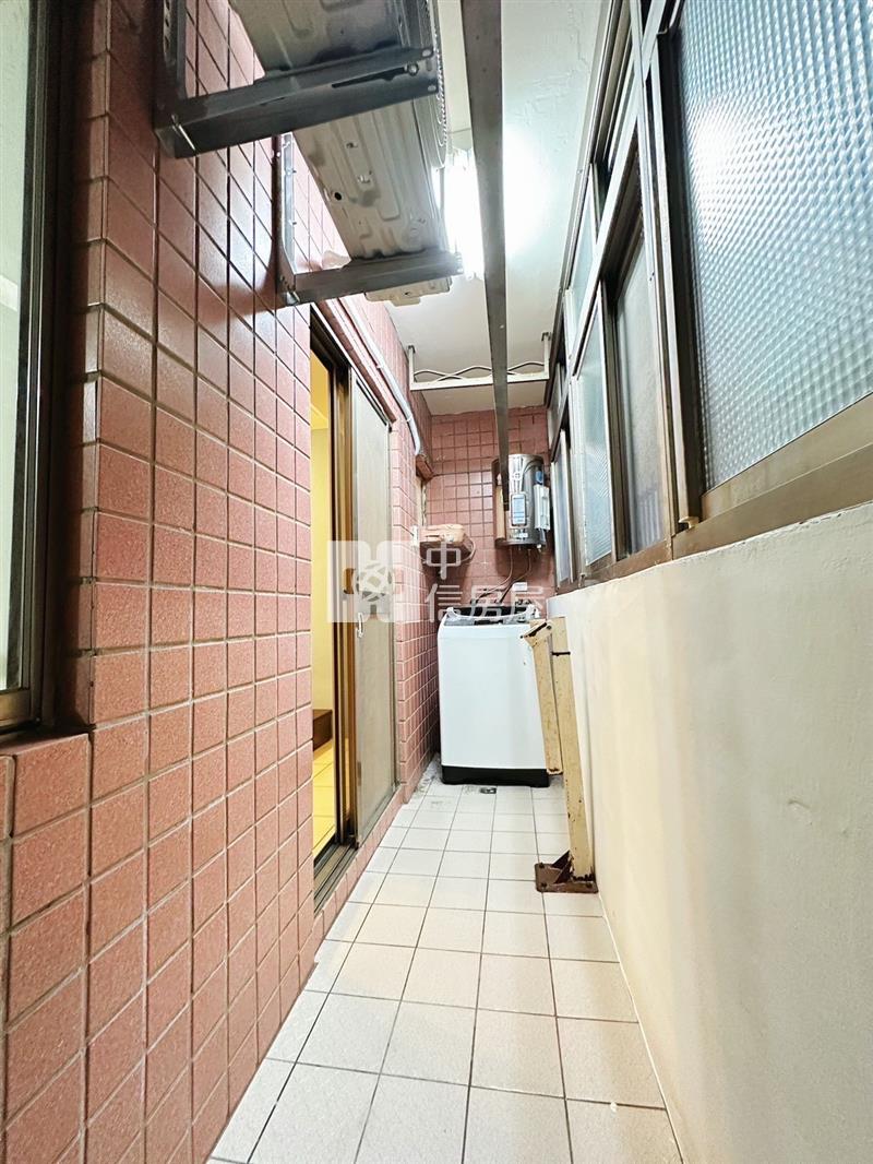 市區三房華廈房屋室內格局與周邊環境