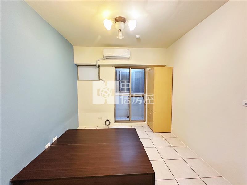 市區三房華廈房屋室內格局與周邊環境