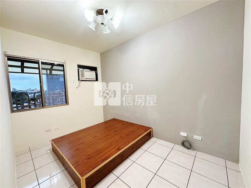 市區三房華廈房屋室內格局與周邊環境