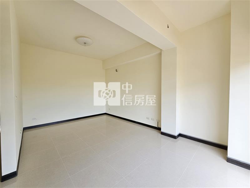 獨家-竹南科專七路大店面房屋室內格局與周邊環境