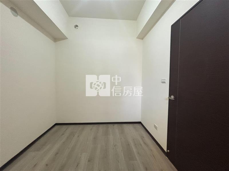 蓮潭國小三房平車房屋室內格局與周邊環境