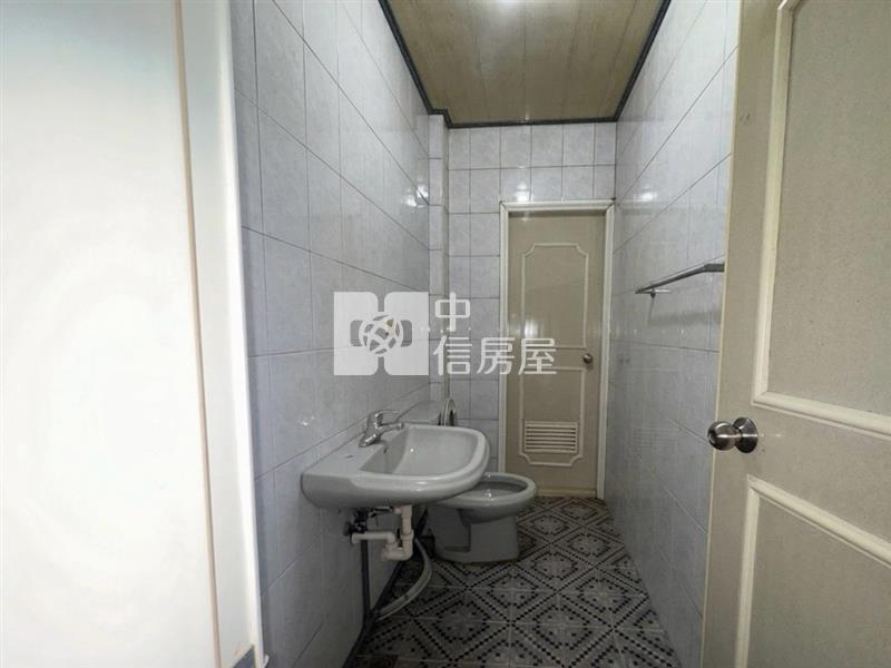 安平永華商圈*自住辦公*透天房屋室內格局與周邊環境