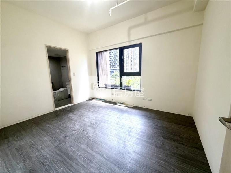 桃園近藝文中路鉑克棶全新三房車房屋室內格局與周邊環境