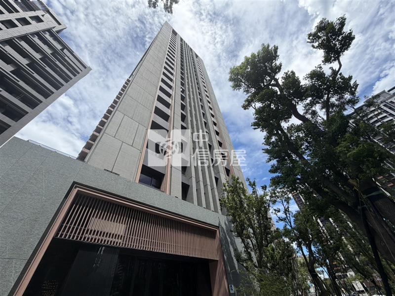 桃園近藝文中路鉑克棶全新三房車房屋室內格局與周邊環境