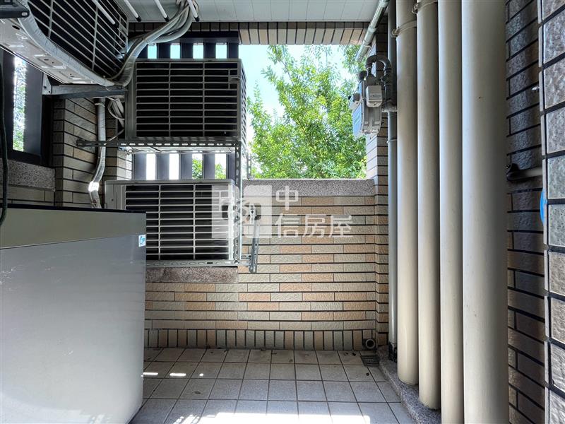 嶺東精科｜微笑城市精裝兩房柱邊大平車房屋室內格局與周邊環境