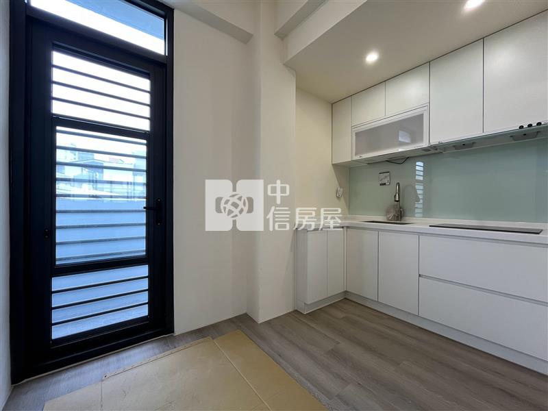 中醫商圈全新整理四樓三房公寓B房屋室內格局與周邊環境