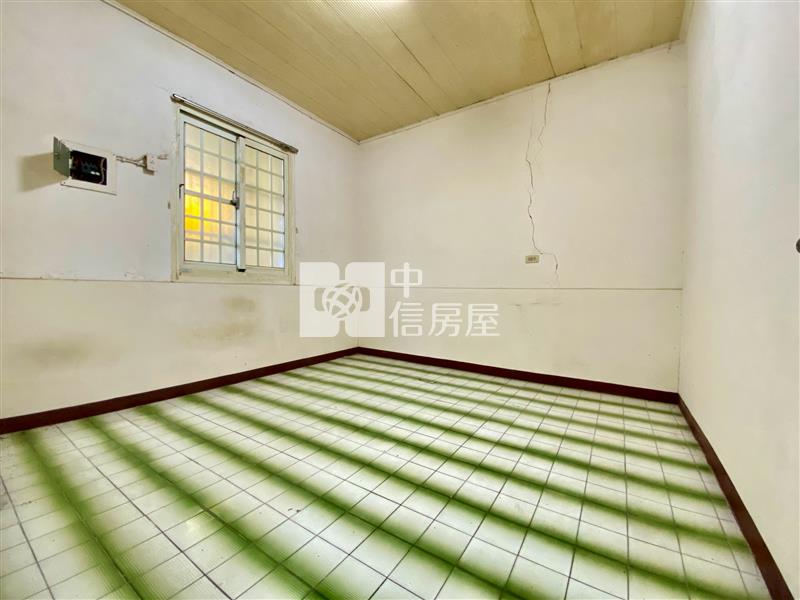 國際機場旁大地坪公寓價透天屋房屋室內格局與周邊環境