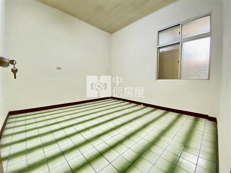 國際機場旁大地坪公寓價透天屋房屋室內格局與周邊環境