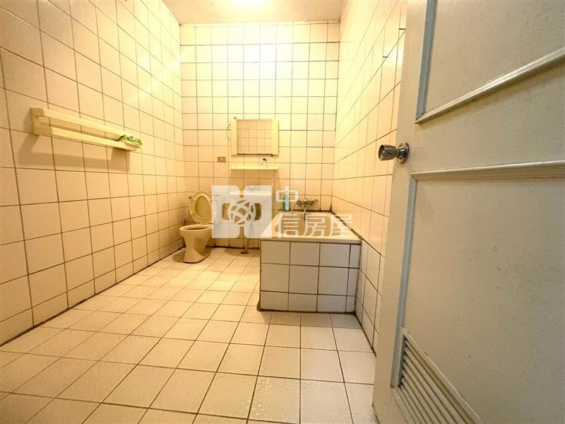 山林松境透天自有挑高車庫 I房屋室內格局與周邊環境