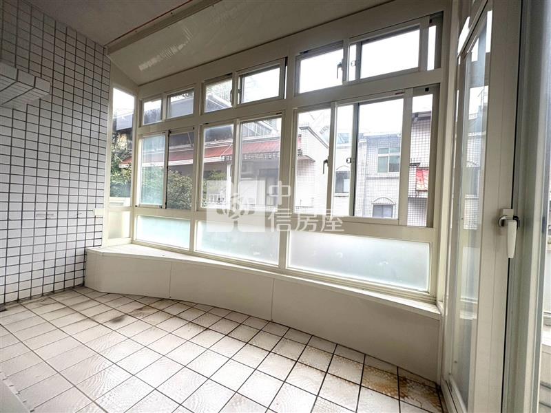 山林松境透天自有挑高車庫 I房屋室內格局與周邊環境