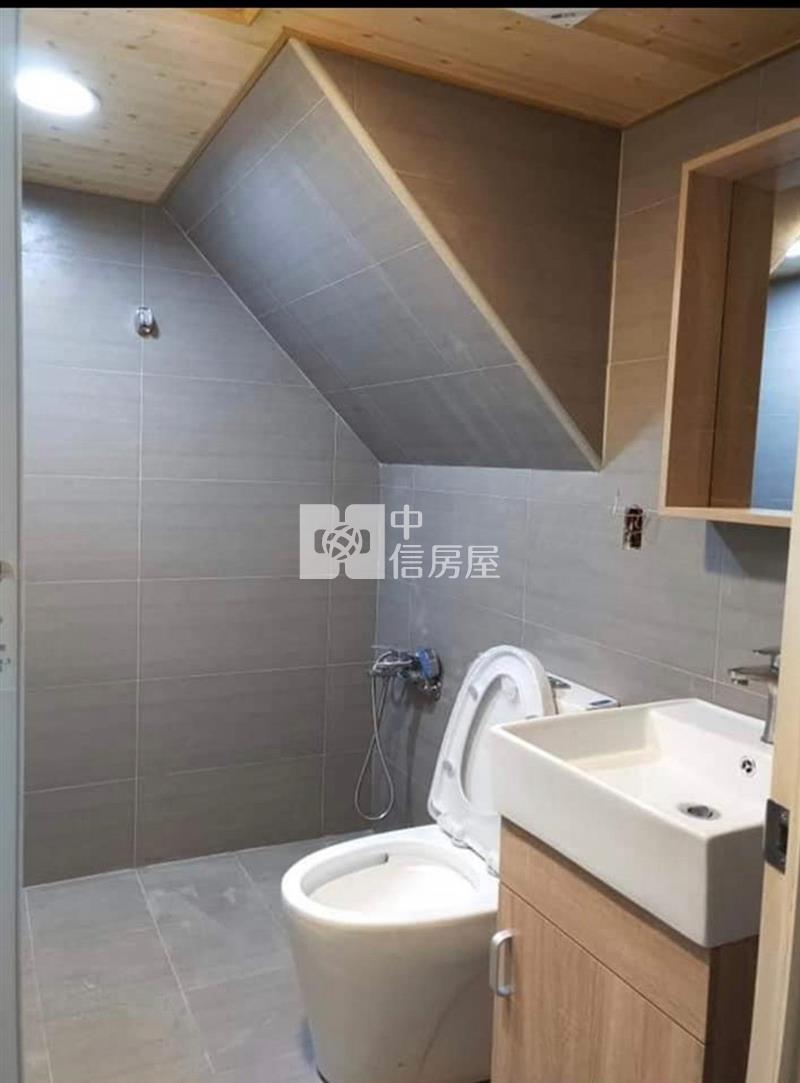 明德國中4樓整新店住房屋室內格局與周邊環境