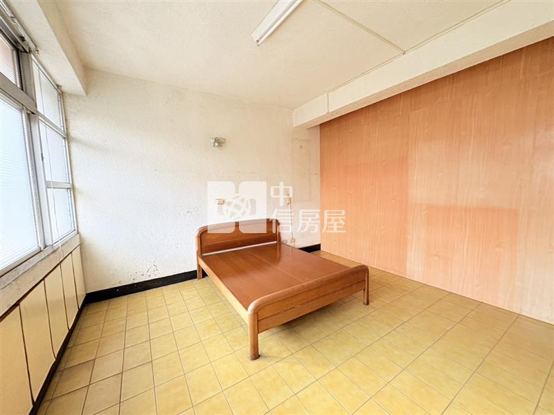 南興大坪數透天房屋室內格局與周邊環境
