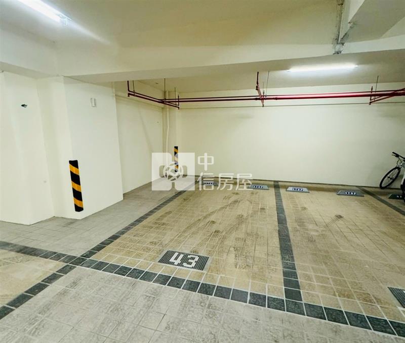斗南合總君悅三房平車景觀大樓房屋室內格局與周邊環境