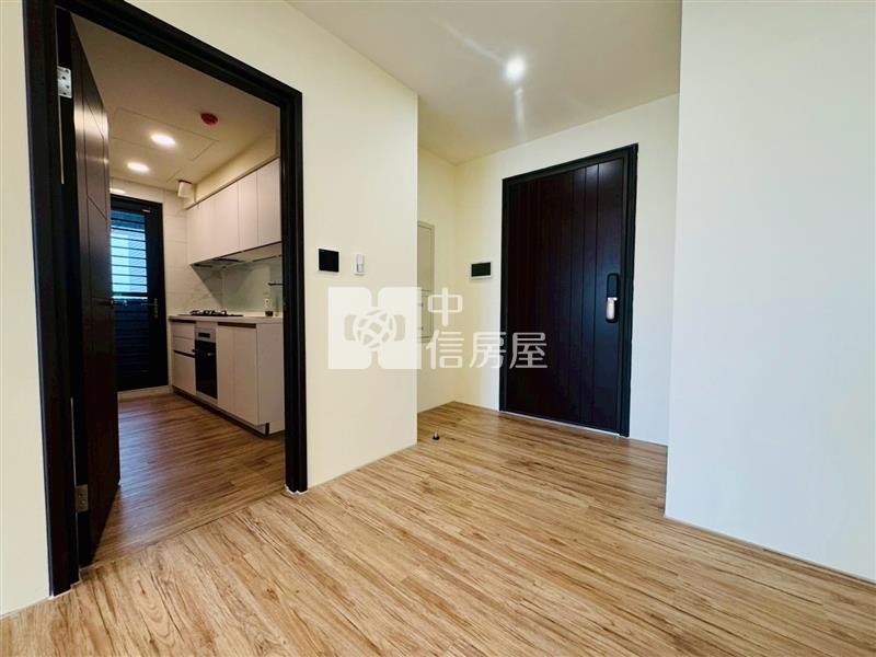 斗南合總君悅三房平車景觀大樓房屋室內格局與周邊環境
