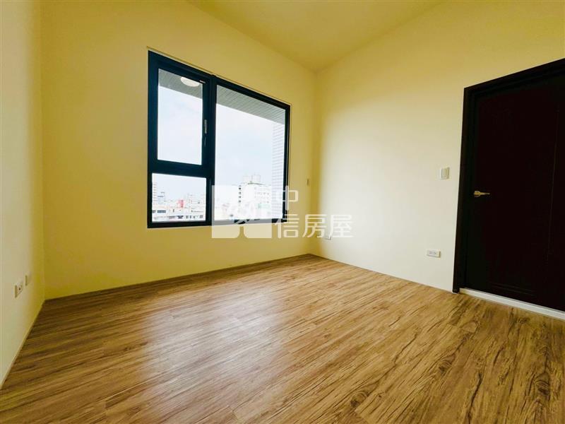斗南合總君悅三房平車景觀大樓房屋室內格局與周邊環境