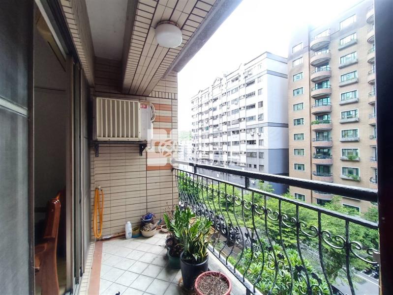 【奔馳】香格里拉 大3房(車位加價購)房屋室內格局與周邊環境