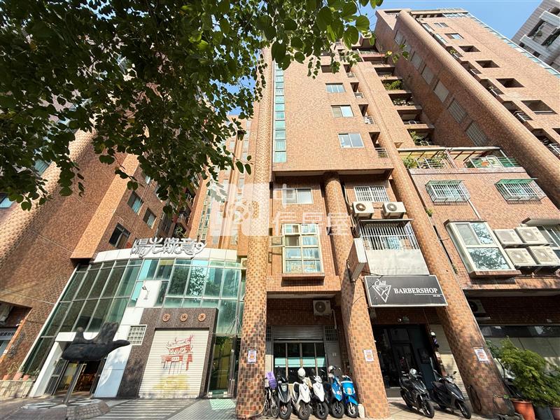 文心中清捷運旁金樓店房屋室內格局與周邊環境