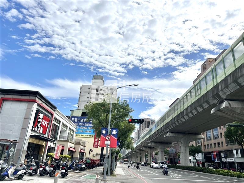 文心中清捷運旁金樓店房屋室內格局與周邊環境