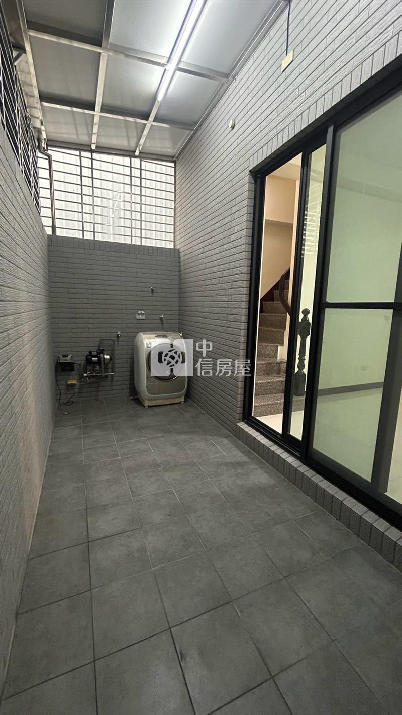 安定南安國小美墅房屋室內格局與周邊環境