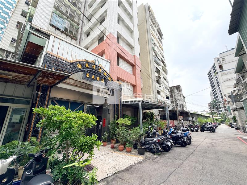 來來錢站兩房機上車位房屋室內格局與周邊環境