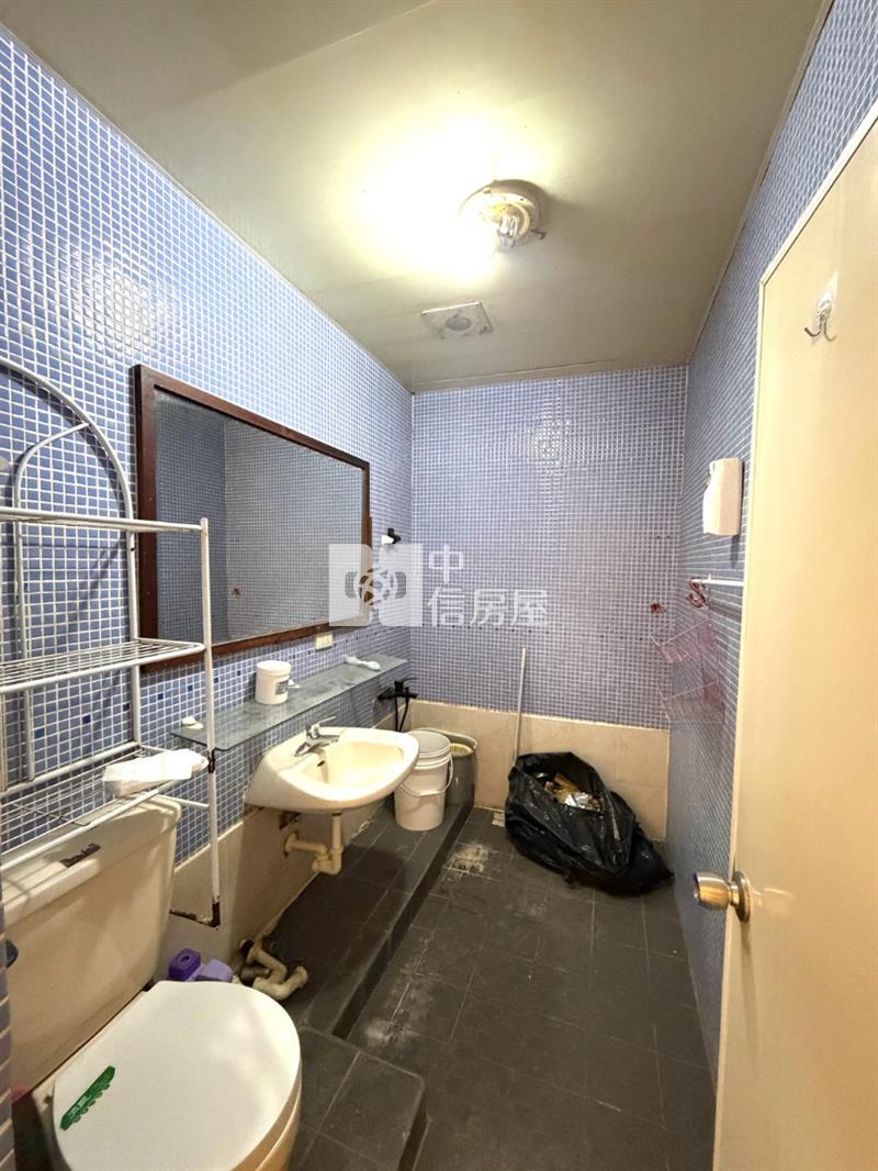 近新明國中華廈一樓3房車房屋室內格局與周邊環境