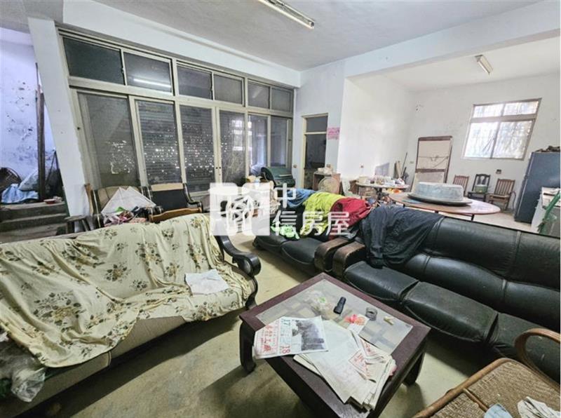 觀音快速道路旁便宜農舍(需大整)房屋室內格局與周邊環境