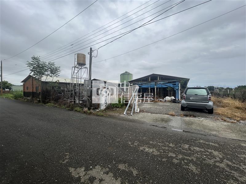 新營太子宮買農地附平房和雞舍房屋室內格局與周邊環境