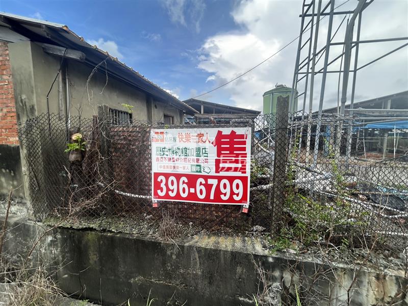 新營太子宮買農地附平房和雞舍房屋室內格局與周邊環境