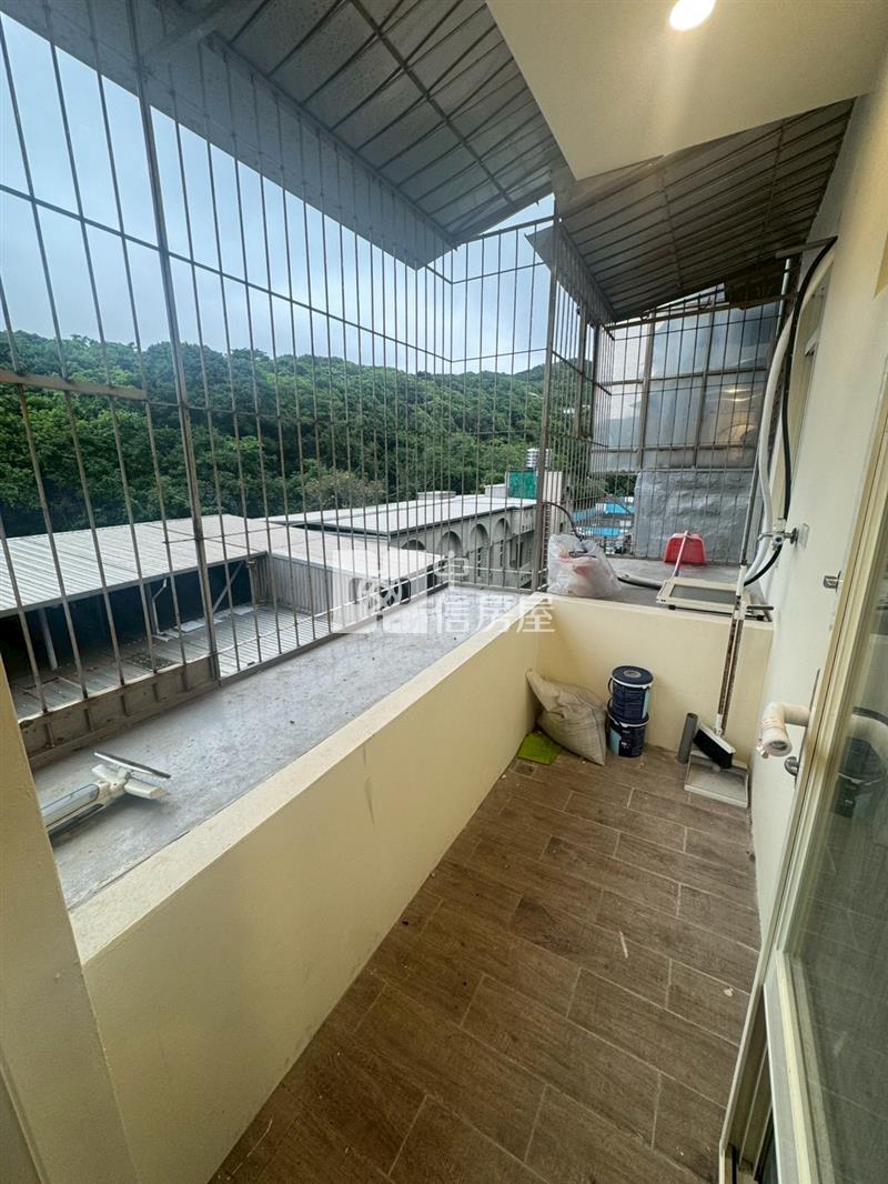 ◆中山國小旁三樓精裝戶房屋室內格局與周邊環境