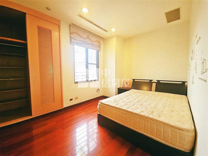 蟠龍名廈大坪數景觀住家房屋室內格局與周邊環境