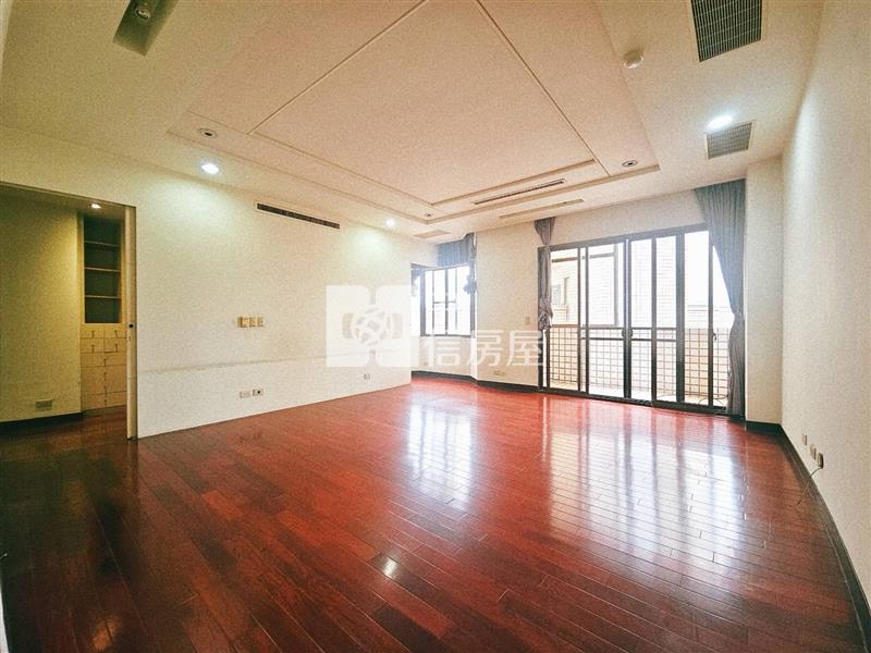 蟠龍名廈大坪數景觀住家房屋室內格局與周邊環境