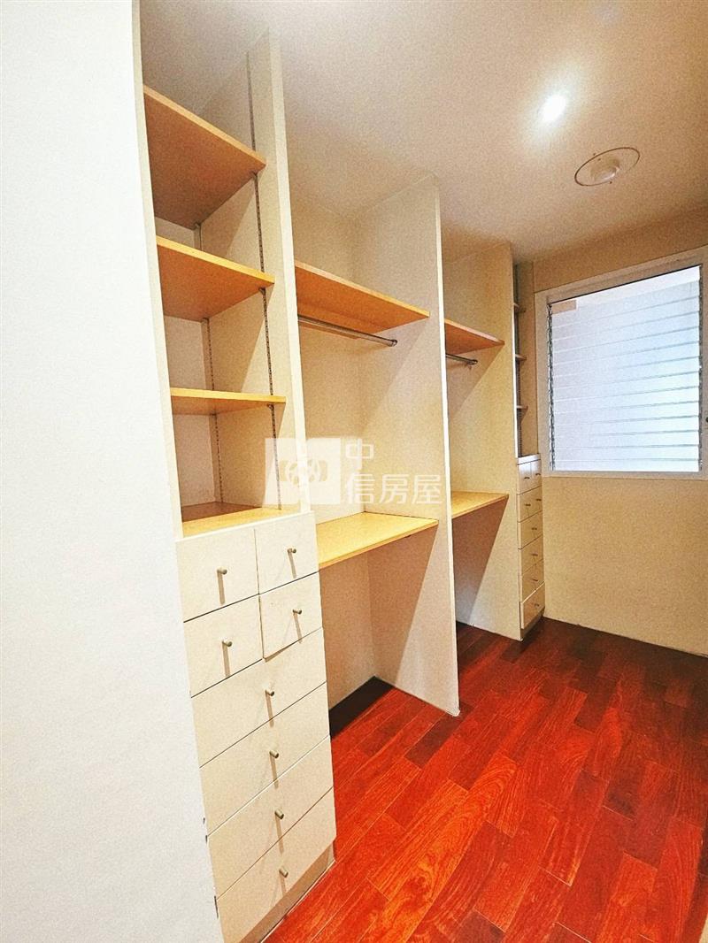 蟠龍名廈大坪數景觀住家房屋室內格局與周邊環境