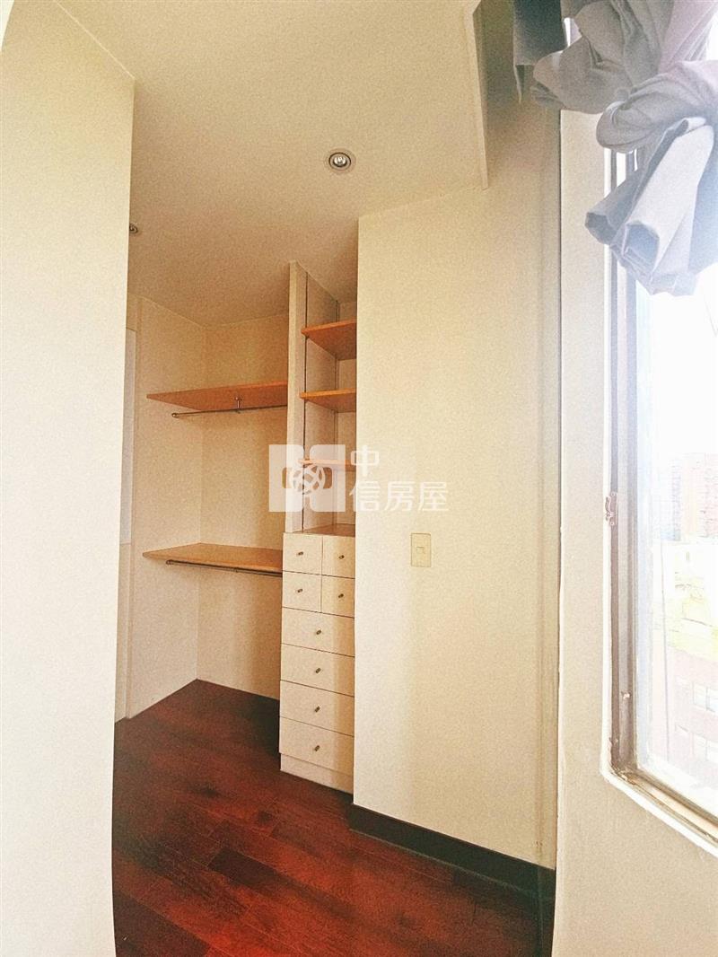 蟠龍名廈大坪數景觀住家房屋室內格局與周邊環境