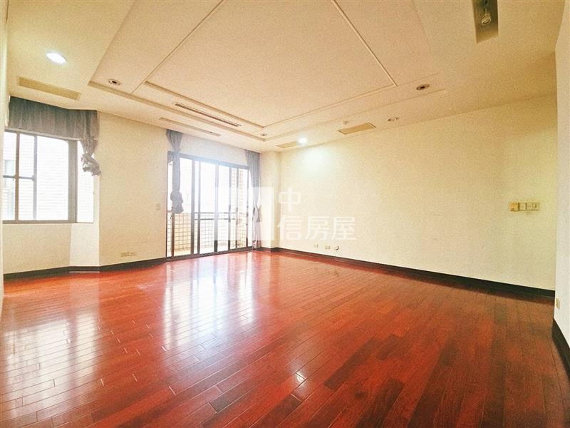 蟠龍名廈大坪數景觀住家房屋室內格局與周邊環境