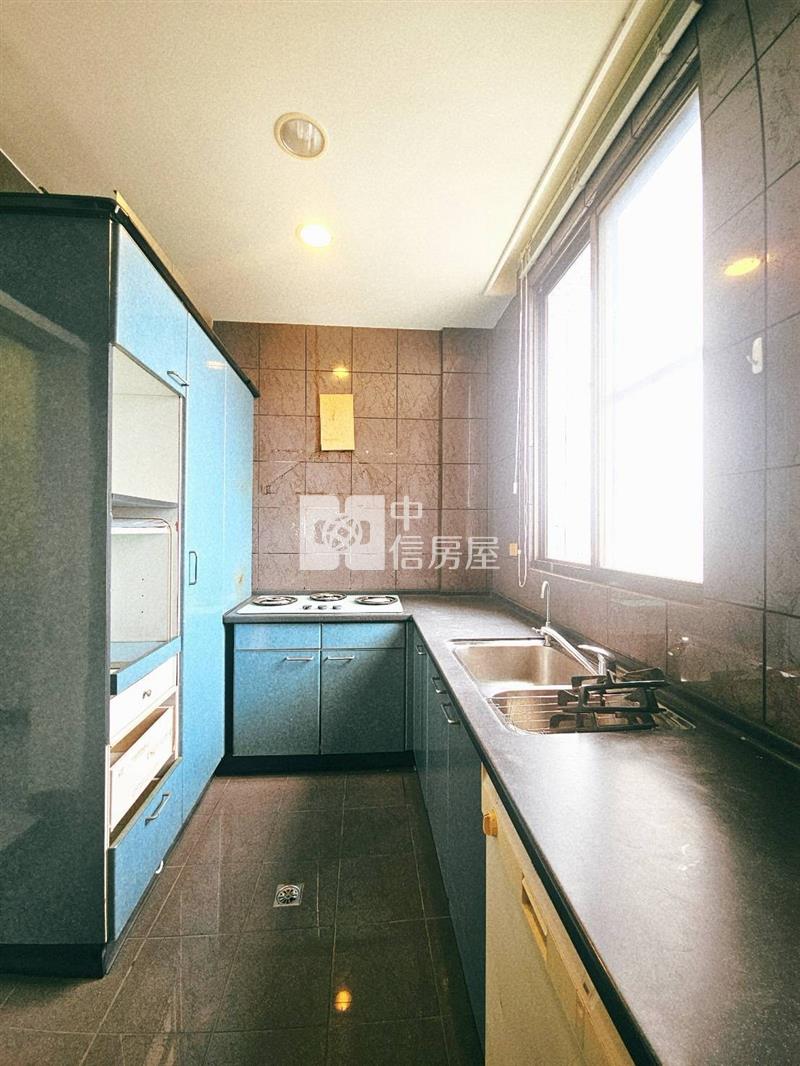 蟠龍名廈大坪數景觀住家房屋室內格局與周邊環境